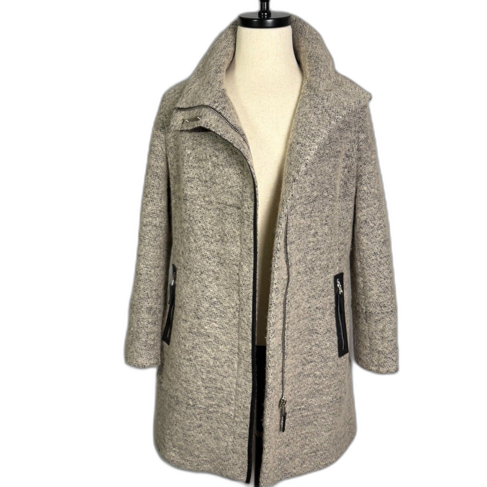 Calvin Klein Women's Wool Blend Long Boucle Coat Sz XL, Tan/Brown, Zips, Pockets - Picture 2 of 16